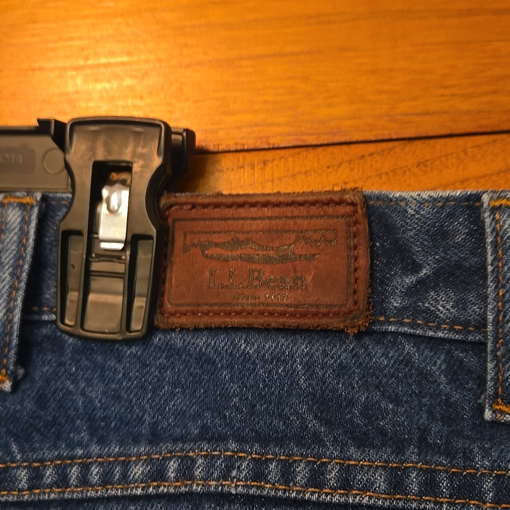 LL Bean Natural Fit 46x32 Mens Jeans - Picture 7 of 7